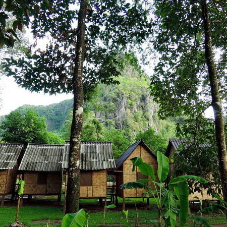 Spring-River-resort-laos