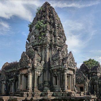 Siem Reap – Kbal Spean – Banteay Srei - Banteay Samre 