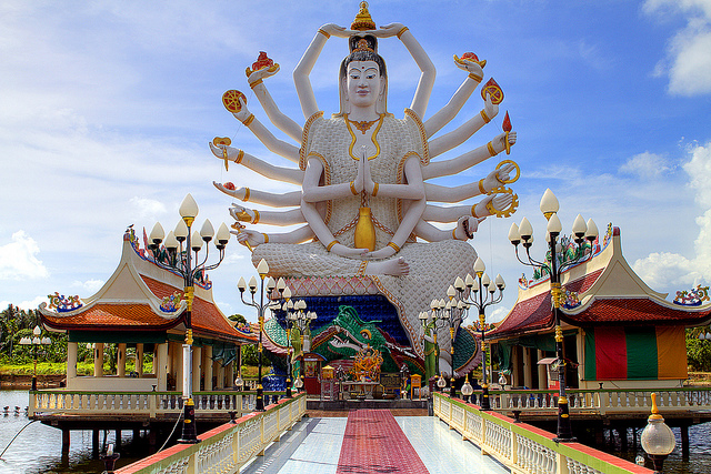 Wat Plai Laem koh samui tailandia