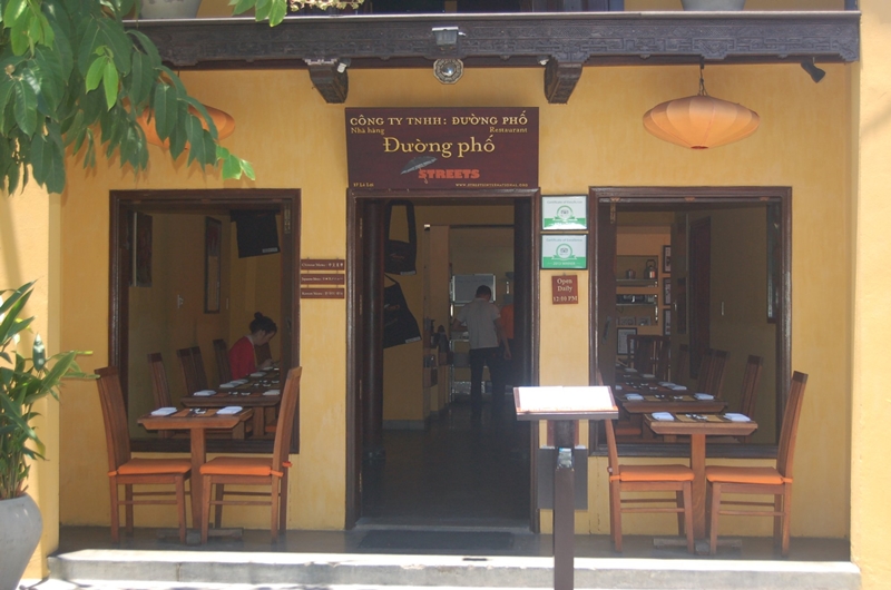 Restaurante-Streets-en-Hoi-An-Vietnam