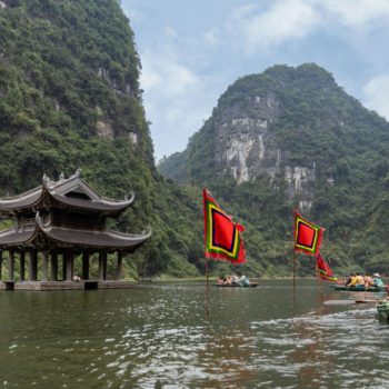 Hanoi - Ninh Binh: visitar Hoa Lu, paseo en bote de remos en Trang An 