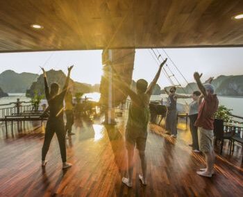 Tai Chi en el crucero por la bahía de Ha Long