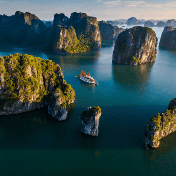 Hanoi - Bahía de Halong, noche en crucero