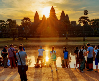 Majestuoso atardecer en Angkor Wat