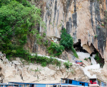 Navegación por el Mekong hasta las cuevas de Pak Ou